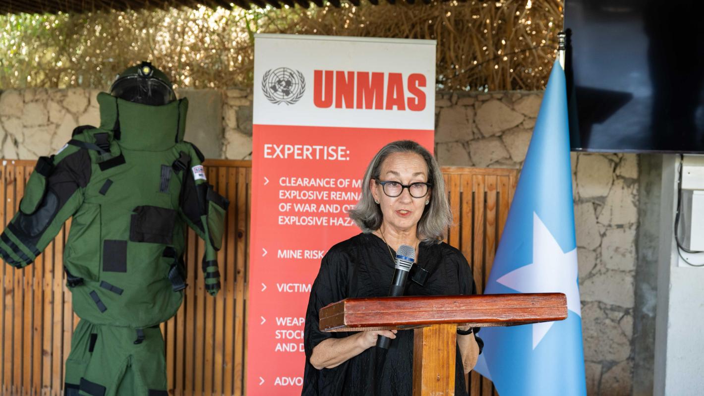 UNMAS Director Ilene Cohn delivers her remarks during a handover event facilitated by UNMAS in Mogadishu. UNMAS Director Ilene Cohn delivers her remarks during a handover event facilitated by UNMAS in Mogadishu.