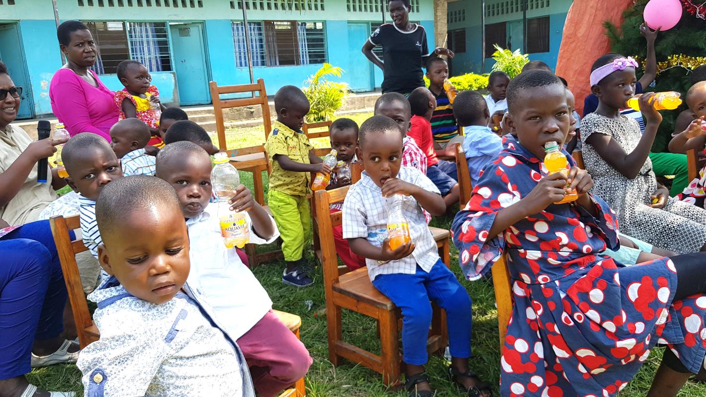Les enfants de l'orphelinat Jabe de Bujumbura célèbrent Noël, le 24 décembre 2019. Photo: ONU/Napoleon Viban