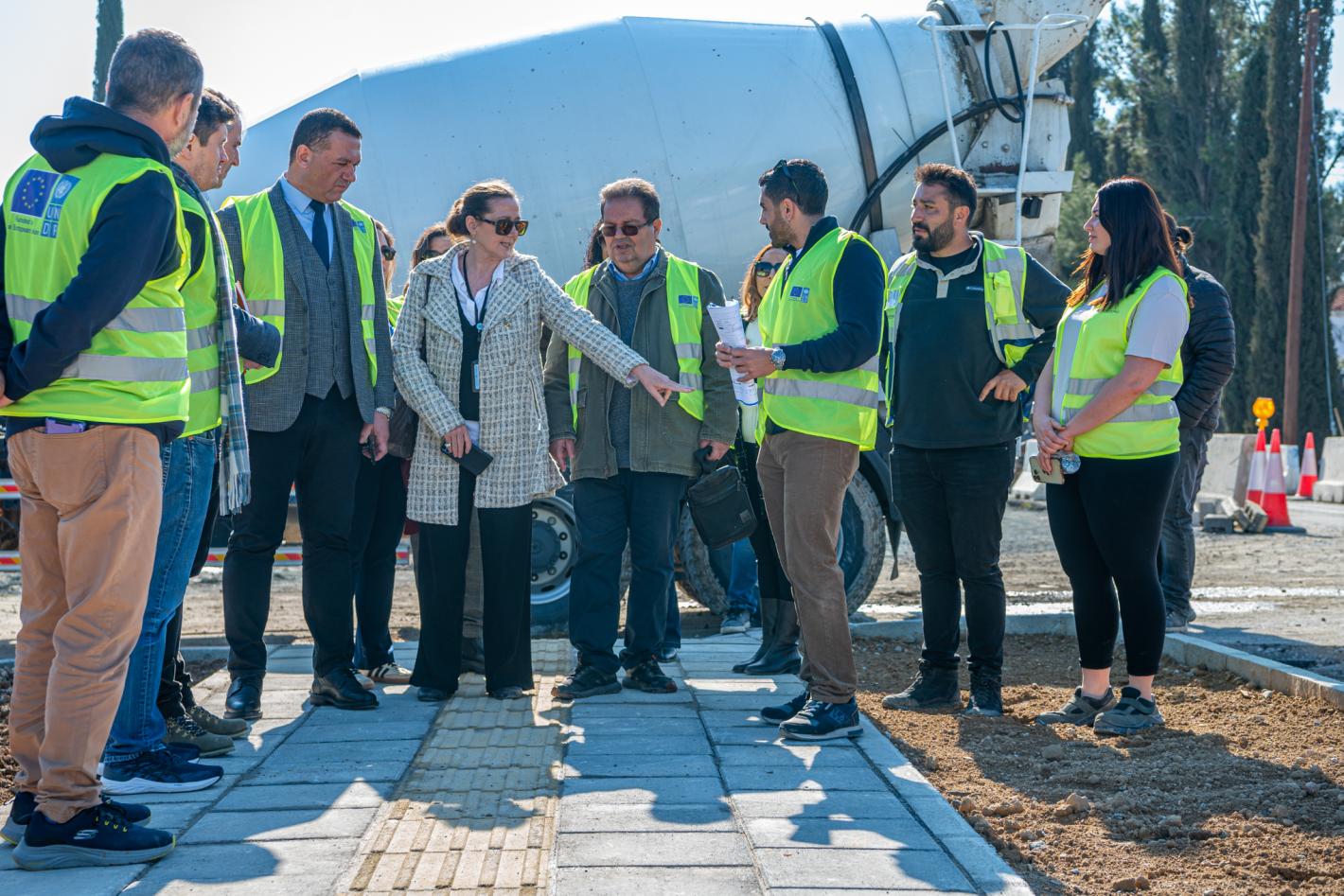 Members and co-chairs of the Technical Committee on Crossings