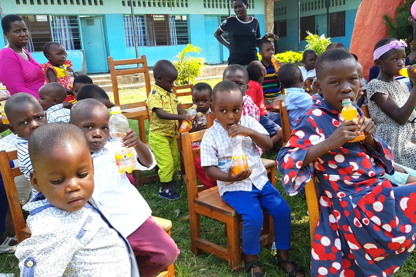 Les enfants de l'orphelinat Jabe de Bujumbura célèbrent Noël, le 24 décembre 2019. Photo: ONU/Napoleon Viban